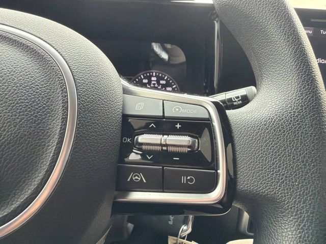 Used 2023 Kia Sorento LX FWD image 30