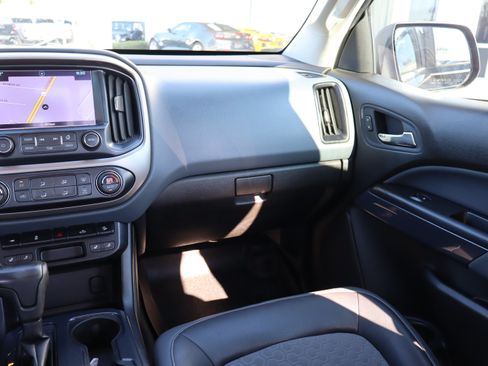 Used 2016 Chevrolet Colorado Z71 AWD/4WD image 16