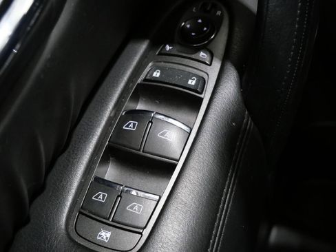 Used 2024 Nissan Armada SL w/ Captain's Chairs Package image 15