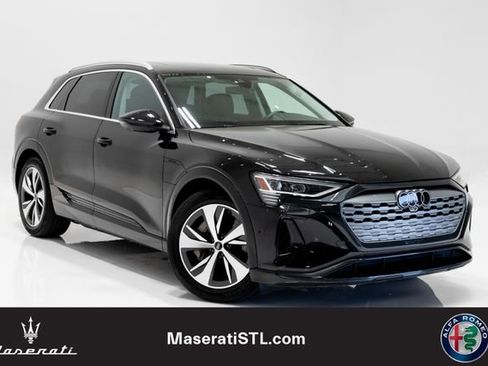 Used 2024 Audi Q8 e-tron Premium Plus w/ Premium Plus Package AWD/4WD image 5