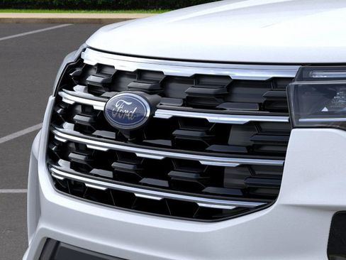 New 2025 Ford Explorer Active w/ Active Comfort Package image 17