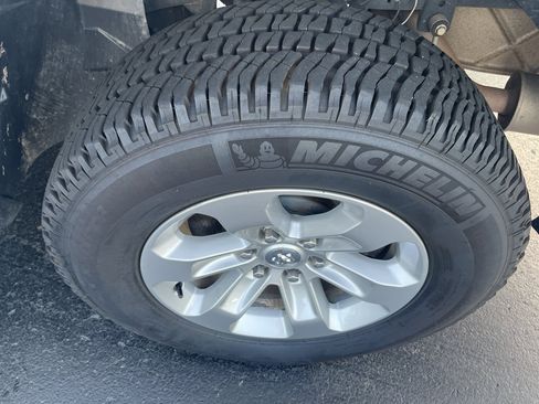 Used 2023 RAM 1500 Laramie AWD/4WD image 56
