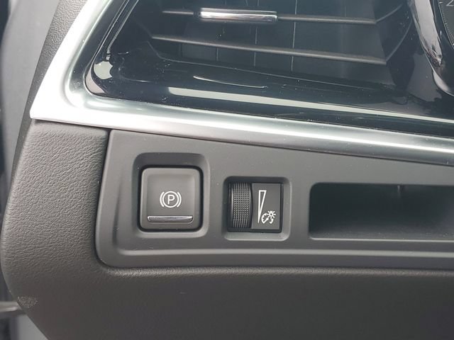 Certified 2024 Cadillac XT6 Luxury w/ LPO, Floor Liner Package AWD/4WD image 15