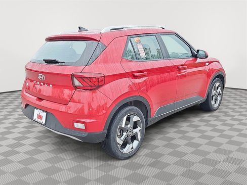 Used 2022 Hyundai Venue Limited w/ Cargo Package image 5