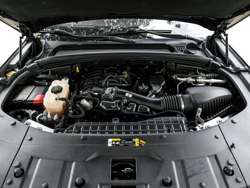 Used 2022 Jeep Grand Cherokee L Limited RWD image 7