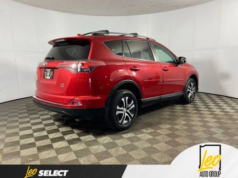 Used 2017 Toyota RAV4 LE w/ Carpet Mat Package AWD/4WD image 6