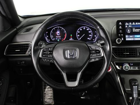 Used 2018 Honda Accord Sport image 9