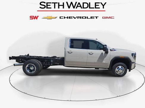 New 2026 GMC Sierra 3500 SLE AWD/4WD image 8