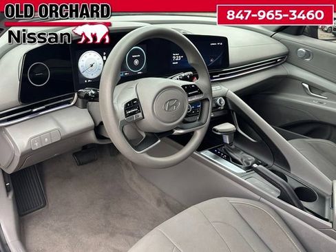 Used 2024 Hyundai Elantra SEL FWD image 14