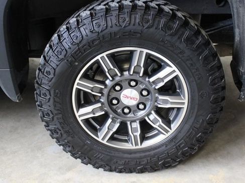 Used 2024 GMC Sierra 1500 AT4 w/ Technology Package AWD/4WD image 52