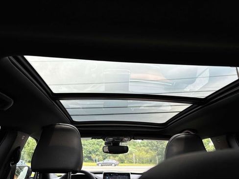 Certified 2024 Jeep Compass Limited w/ Sun and Sound Group image 5