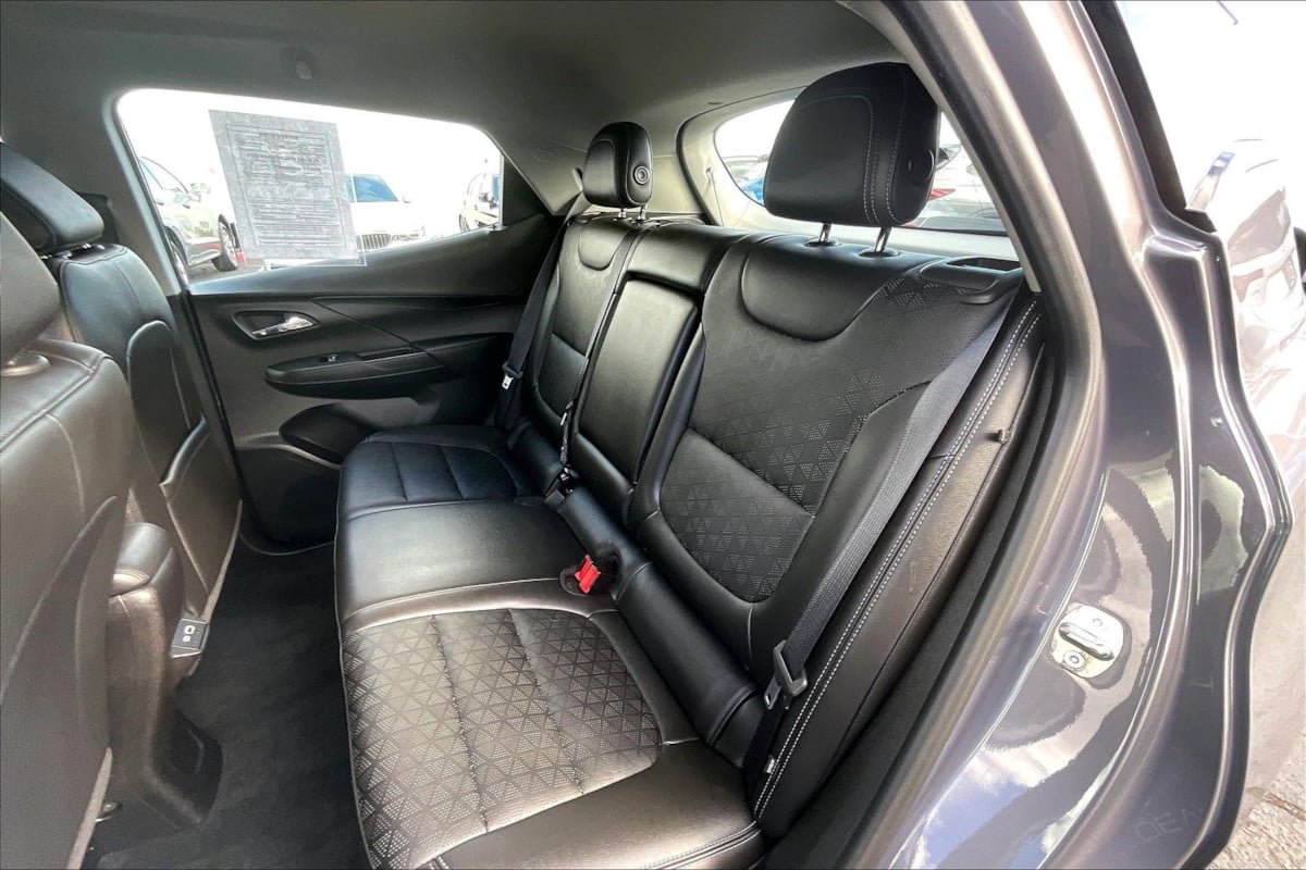 Used 2023 Chevrolet Bolt LT w/ Infotainment Package FWD image 22