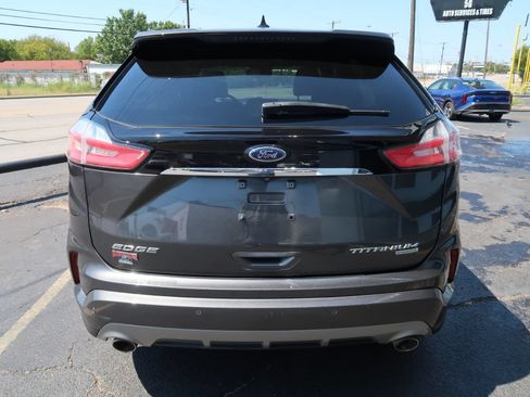 Used 2020 Ford Edge Titanium w/ Equipment Group 301A FWD image 5
