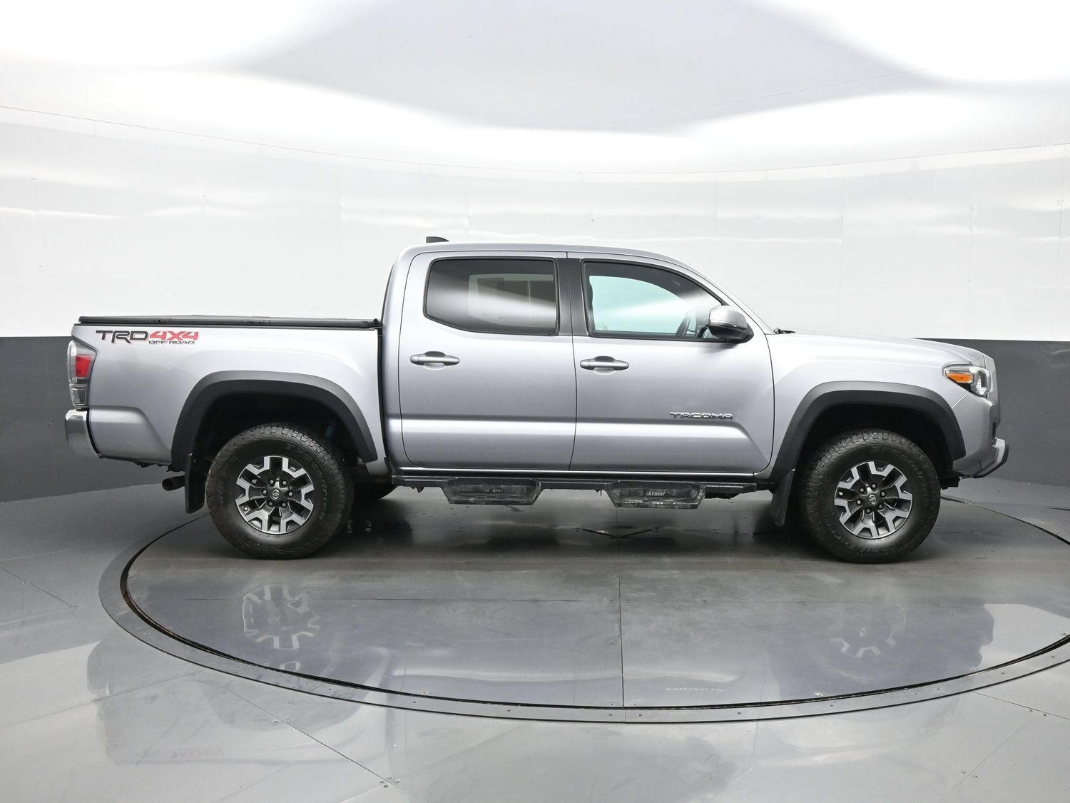 Used 2020 Toyota Tacoma TRD Off-Road AWD/4WD image 7