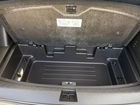 Used 2023 Chevrolet Traverse LT AWD/4WD image 13