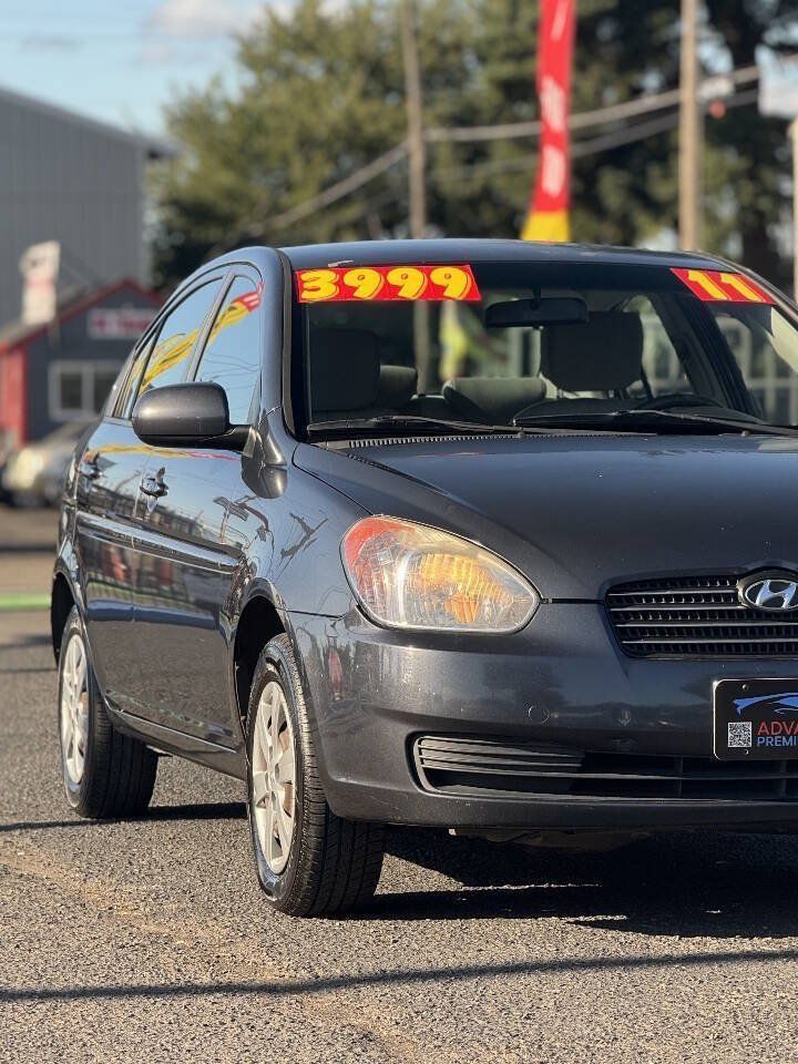 Used 2011 Hyundai Accent GLS FWD image 3