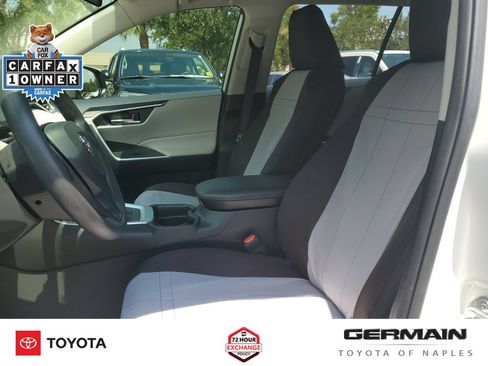 Used 2020 Toyota RAV4 XLE AWD/4WD image 19