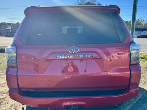 Used 2014 Toyota 4Runner SR5 Premium image 8