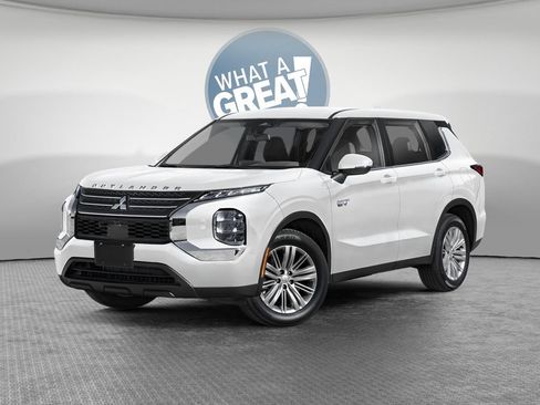 New 2026 Mitsubishi Outlander SE AWD/4WD image 1