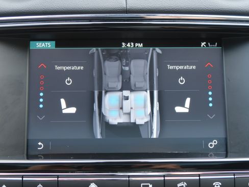 Used 2016 Jaguar XJ Supercharged image 22