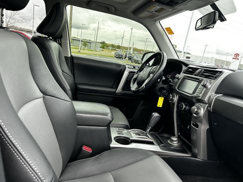 Used 2019 Toyota 4Runner SR5 Premium AWD/4WD image 12