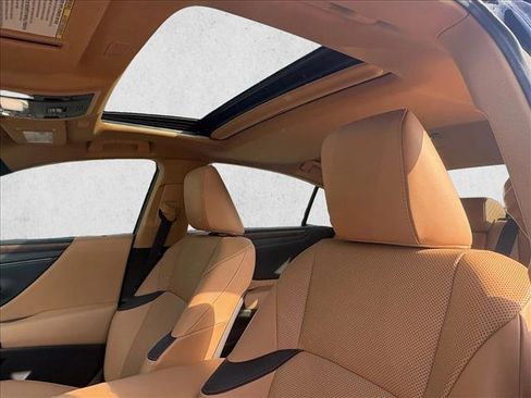 Used 2022 Lexus ES 350 w/ Premium Package image 9
