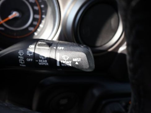 Used 2018 Jeep Wrangler Unlimited Sport S image 42