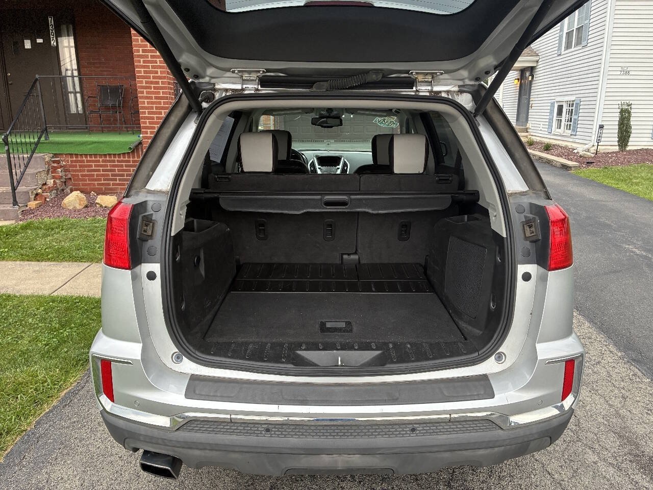 Used 2016 GMC Terrain SLT w/ Open Road Package FWD image 10