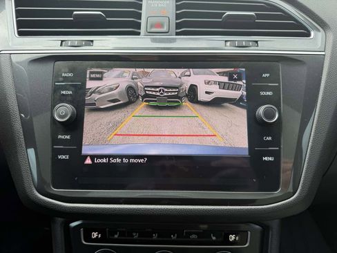 Used 2019 Volkswagen Tiguan SE w/ Panoramic Sunroof Package FWD image 36