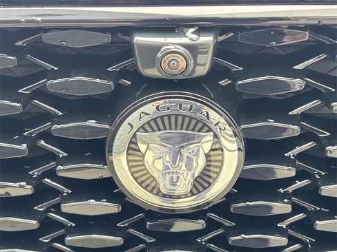 Used 2025 Jaguar F-PACE R-Dynamic S image 10