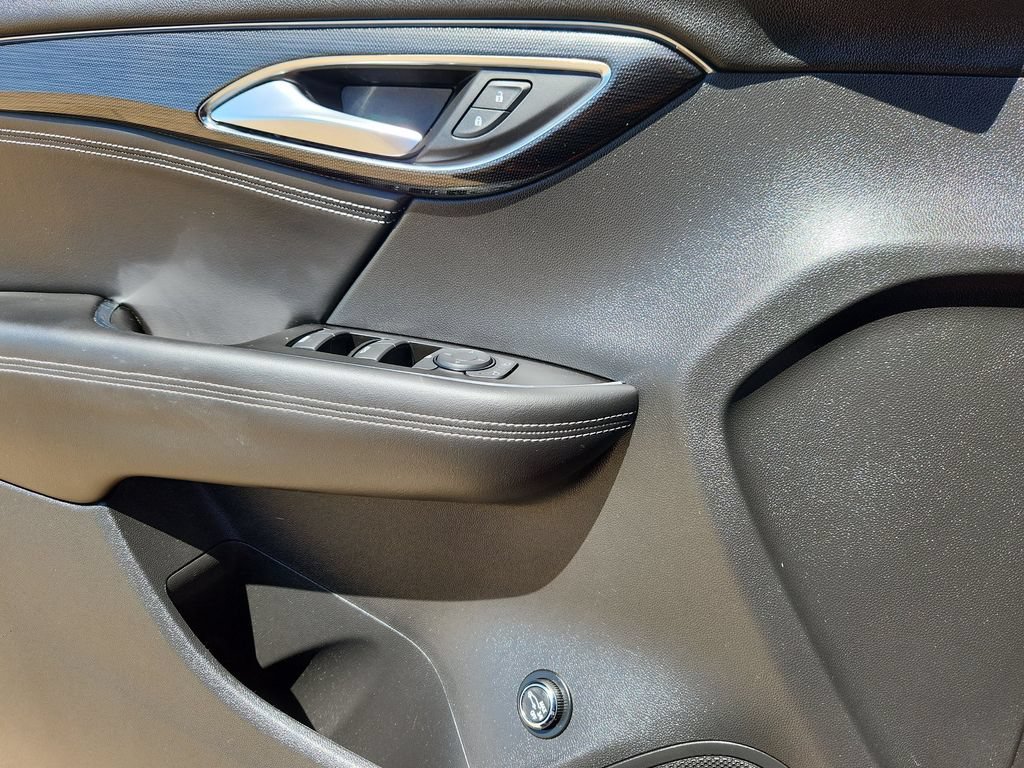Used 2023 Buick Envision Preferred w/ Sport Touring Package AWD/4WD image 8