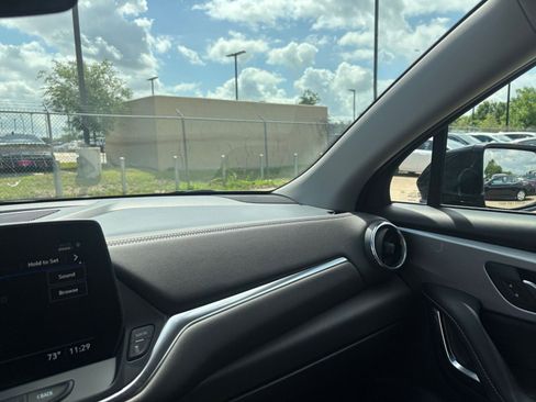 Used 2025 Chevrolet Blazer LT image 34