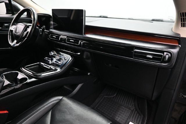 Used 2023 Lincoln Nautilus Reserve FWD image 14