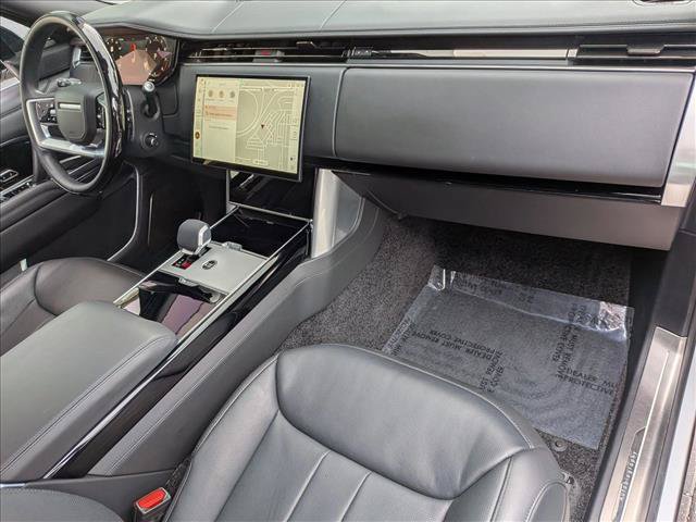 Certified 2025 Land Rover Range Rover Autobiography AWD/4WD image 23