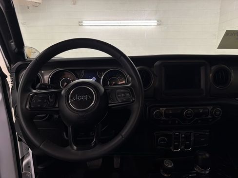 Used 2023 Jeep Wrangler Unlimited Sport AWD/4WD image 9