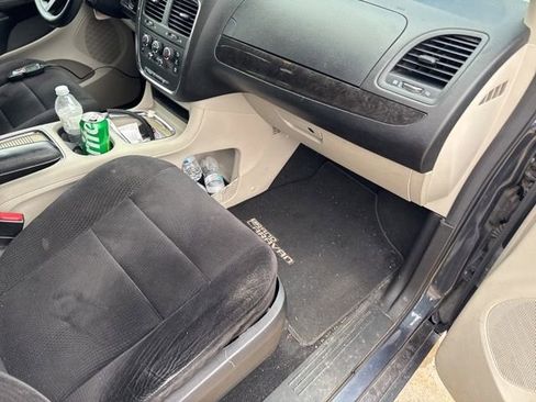 Used 2013 Dodge Grand Caravan SXT FWD image 9