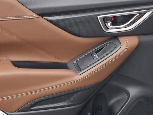 Used 2020 Subaru Forester Touring image 12