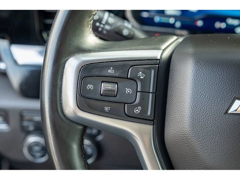 Used 2025 Chevrolet Silverado 1500 LT AWD/4WD image 18