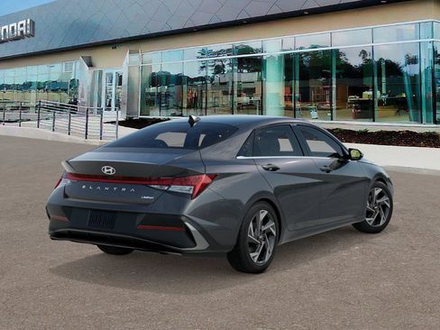New 2026 Hyundai Elantra Limited FWD image 4