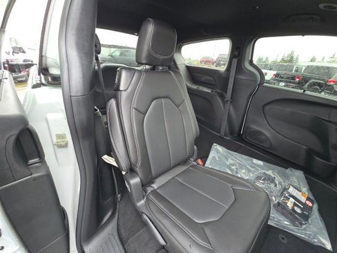 New 2026 Chrysler Voyager LX FWD image 15