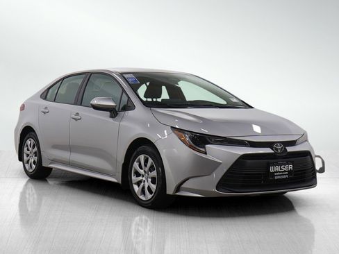 Used 2024 Toyota Corolla LE image 7