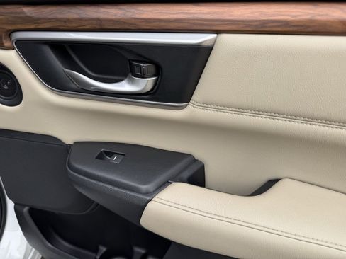 Used 2022 Honda CR-V Touring image 40