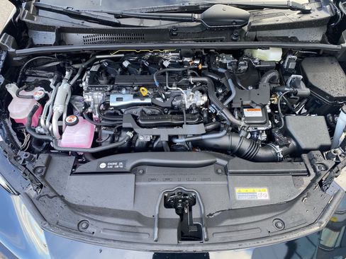 Used 2025 Toyota Prius Plug-In Hybrid w/ Limited Premium Package FWD image 6