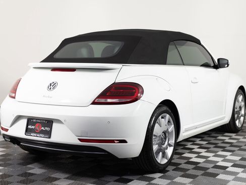 Used 2019 Volkswagen Beetle 2.0T SE w/ SE Premium Package FWD image 7