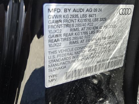 Used 2025 Audi Q8 Premium Plus image 11