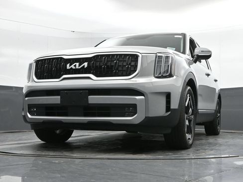 Used 2023 Kia Telluride EX AWD/4WD image 46