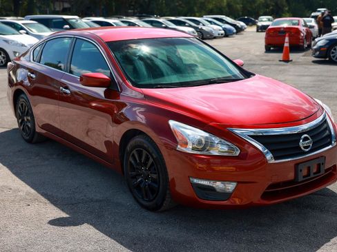 Used 2014 Nissan Altima 2.5 S FWD image 15