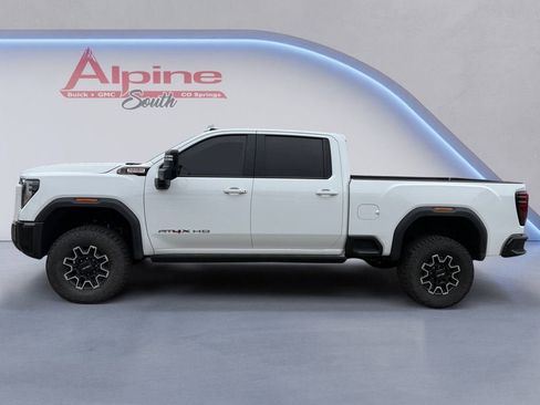 Used 2025 GMC Sierra 2500 AT4X AWD/4WD image 2