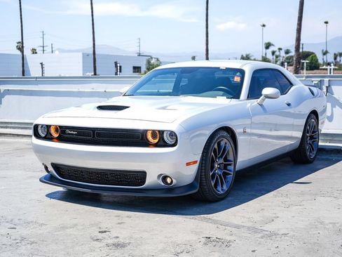 Used 2023 Dodge Challenger R/T Scat Pack RWD image 4