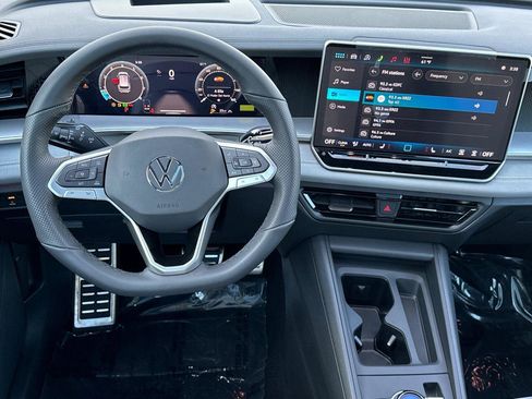 New 2026 Volkswagen Tiguan SE R-Line image 13